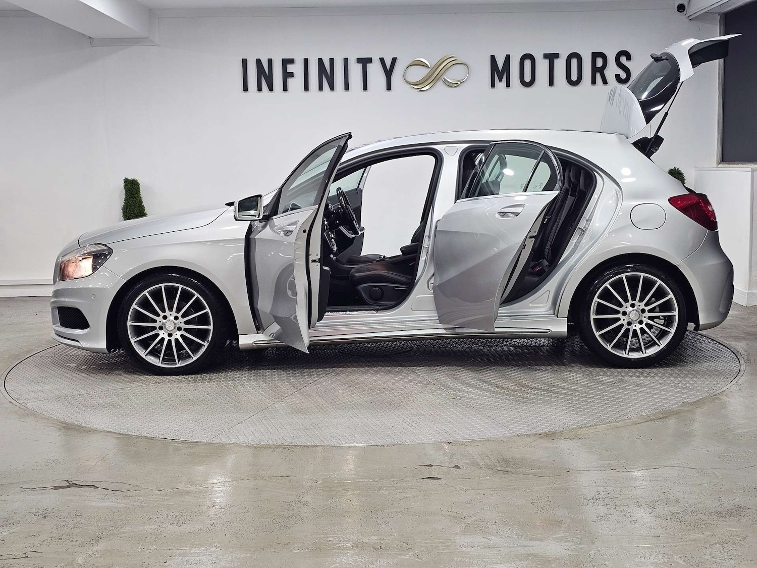 Used Mercedes-Benz A-Class 2014 for sale - 76972427: Photo 46