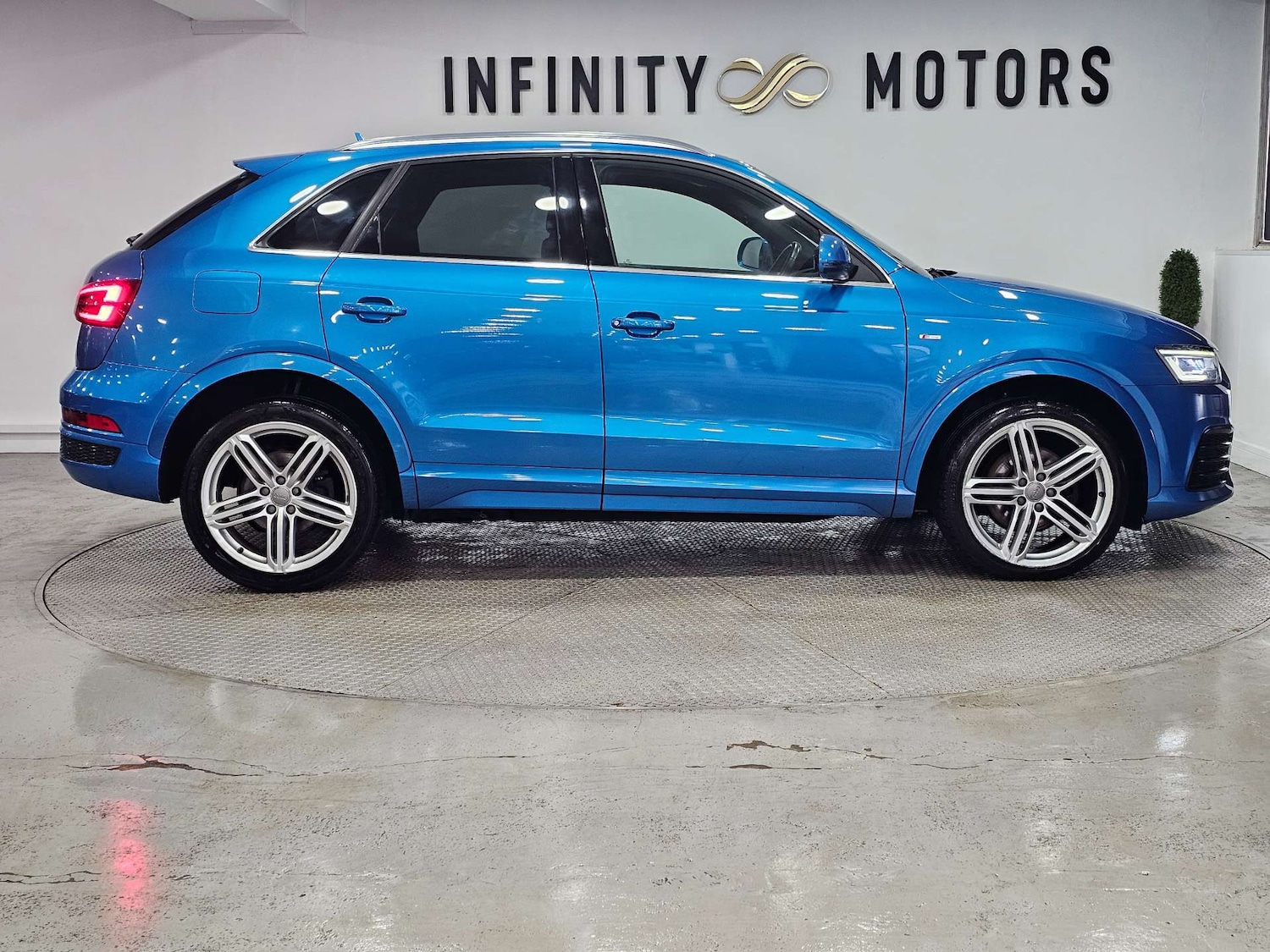 Used Audi Q3 2015 for sale - 77285492: Photo 28