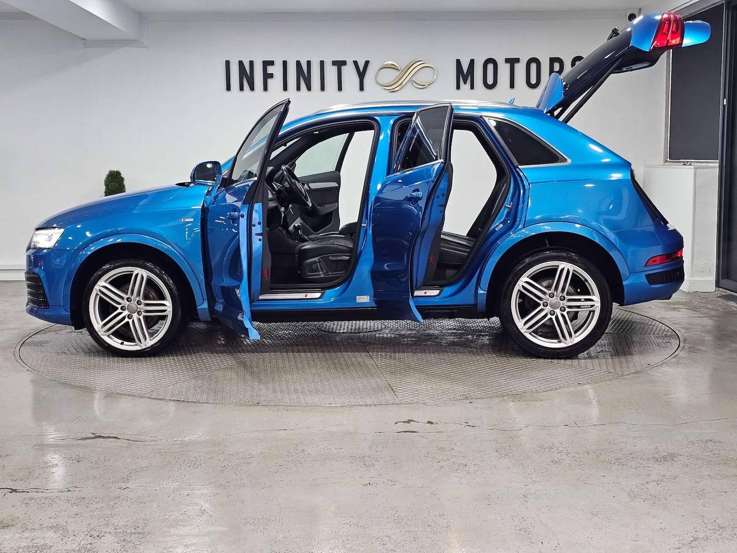 Used Audi Q3 2015 for sale - 77285492: Photo 37