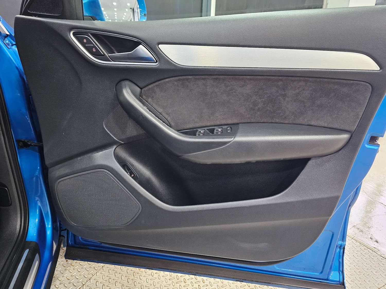 Used Audi Q3 2015 for sale - 77285492: Photo 46