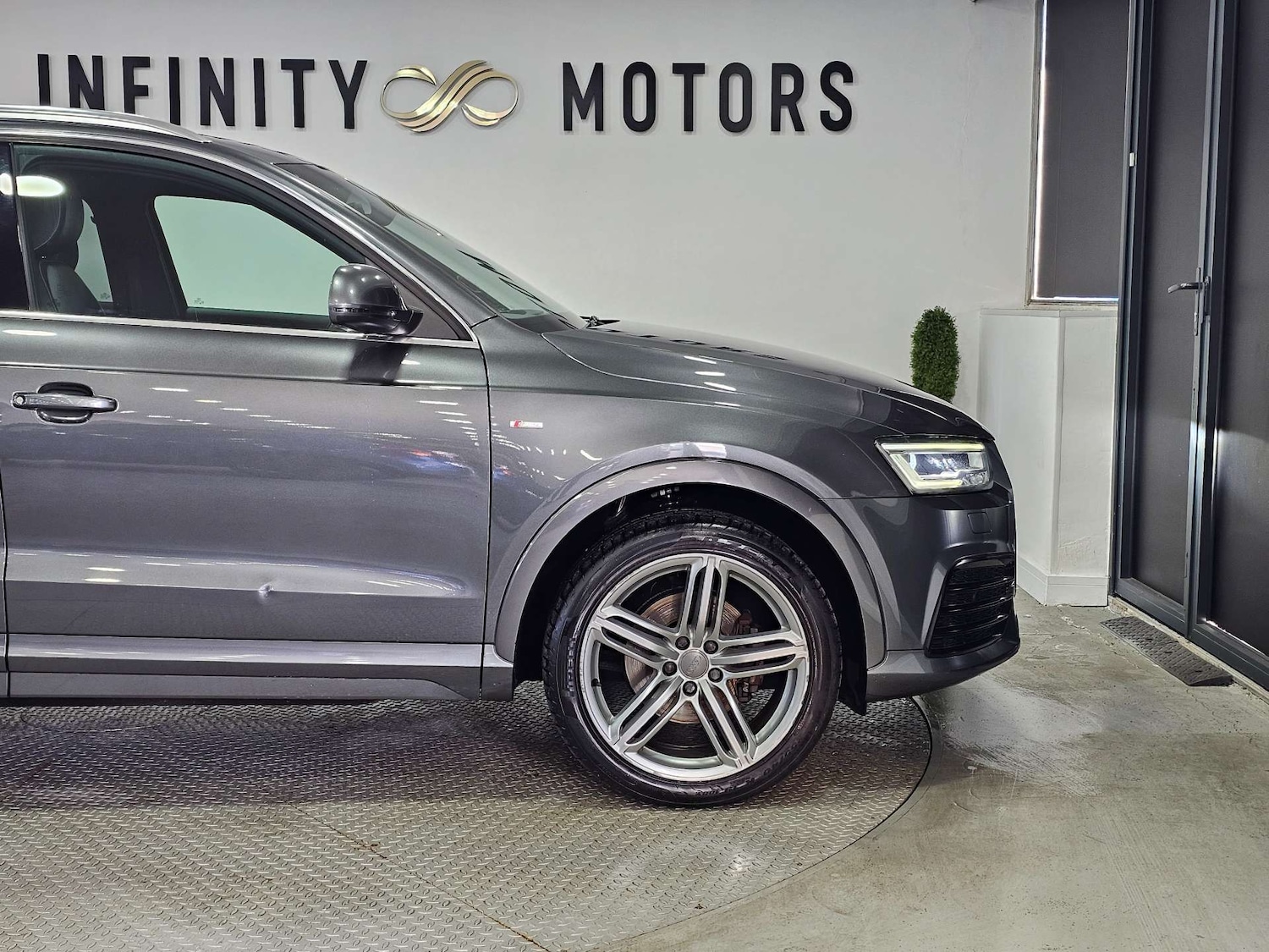 Used Audi Q3 2016 for sale - 76972394: Photo 35