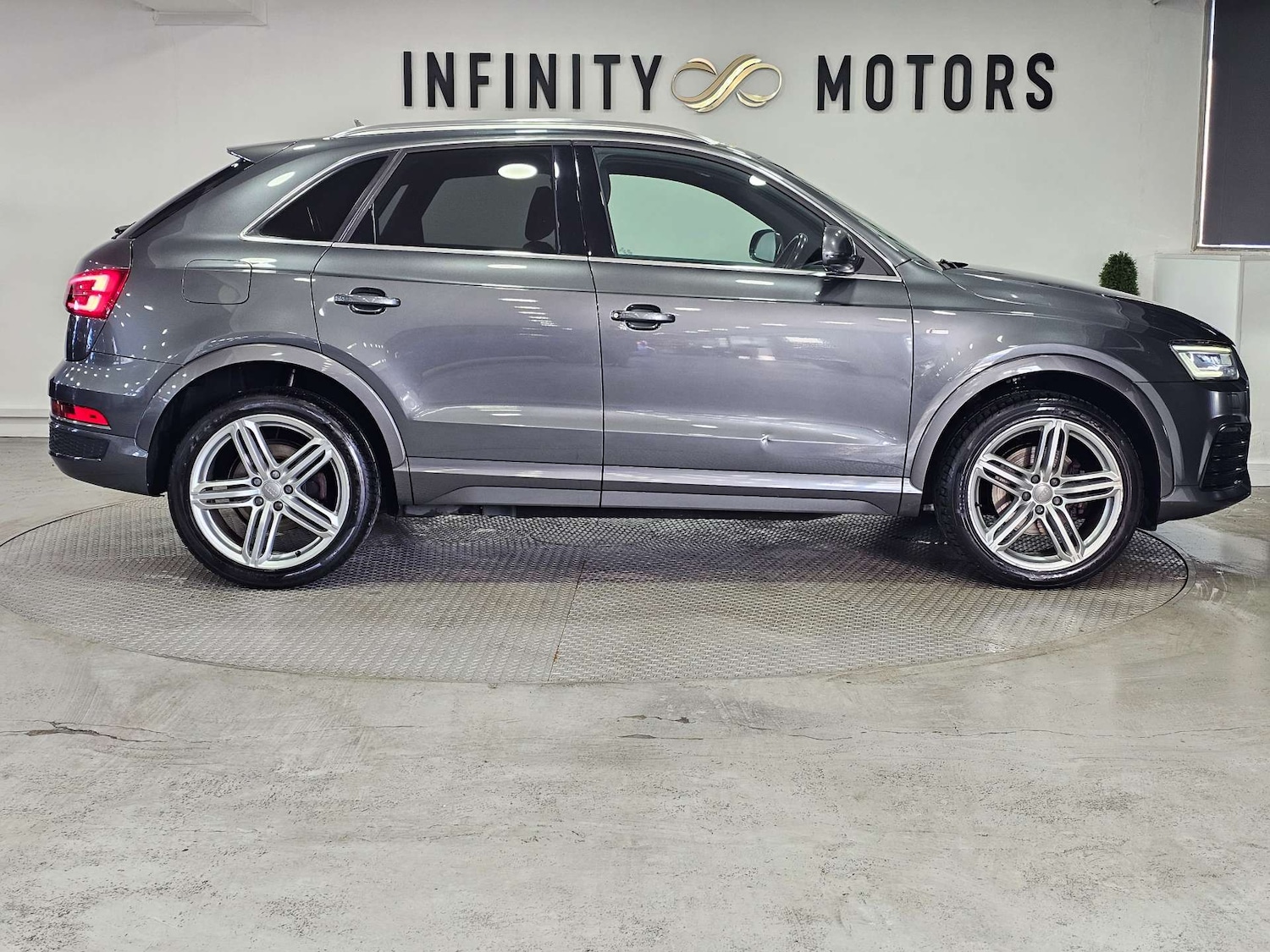 Used Audi Q3 2016 for sale - 76972394: Photo 37