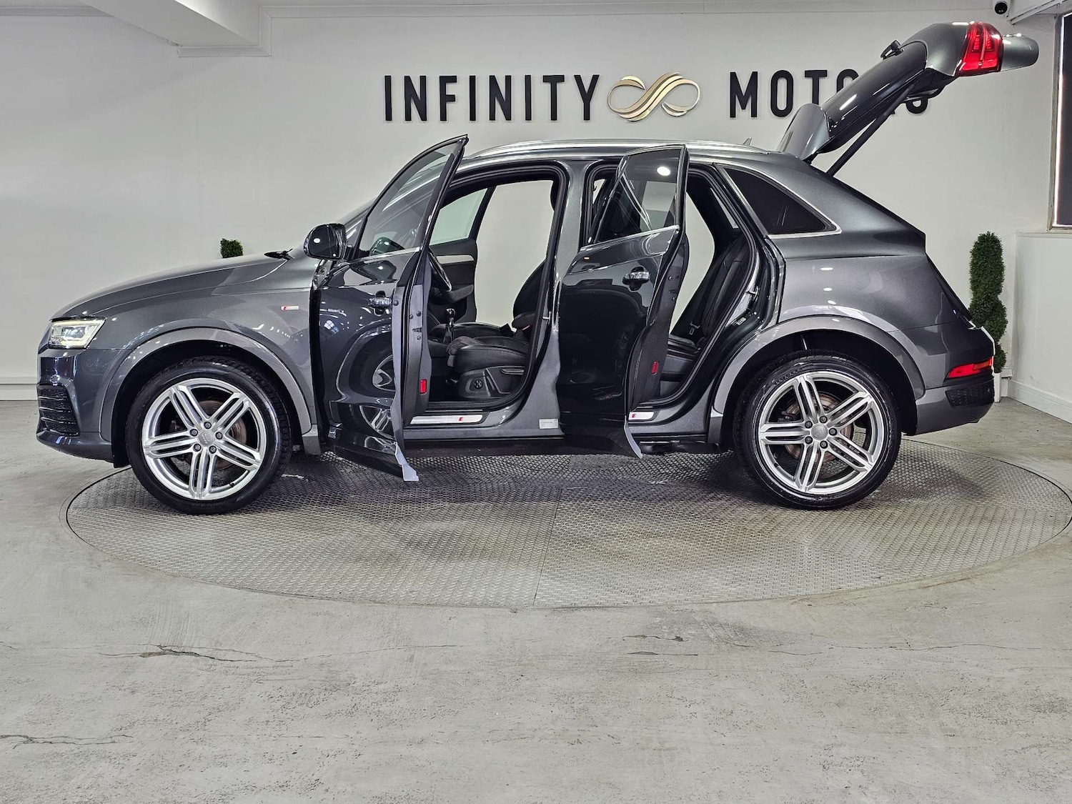 Used Audi Q3 2016 for sale - 76972394: Photo 46