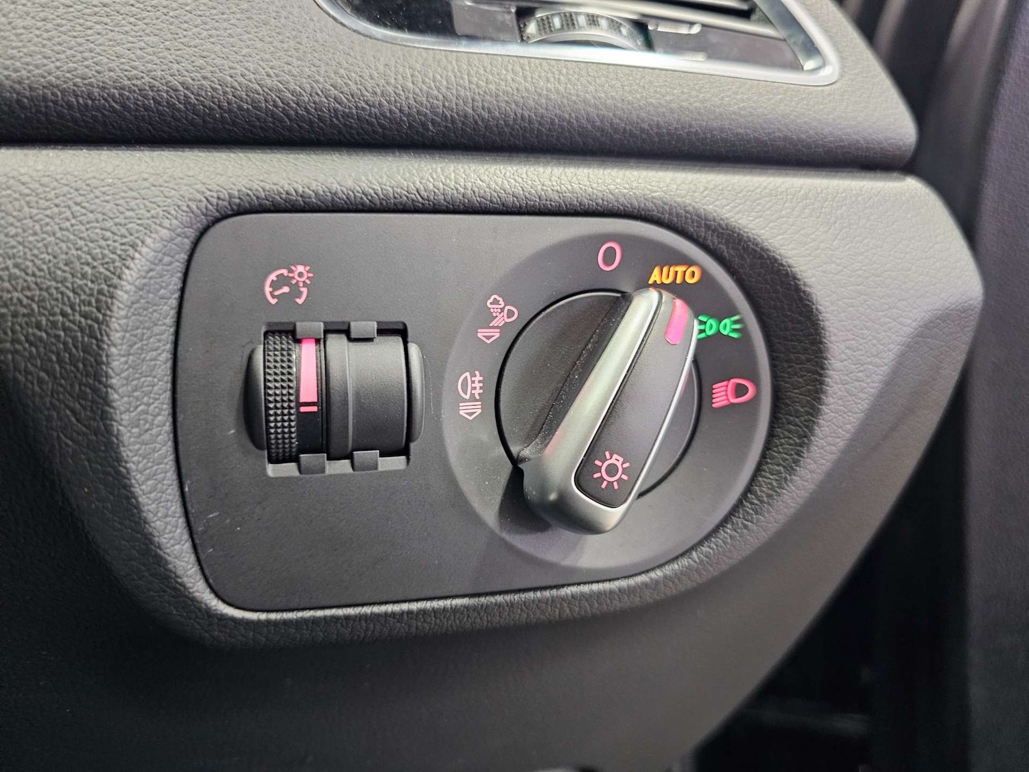 Used Audi Q3 2016 for sale - 76972394: Photo 61