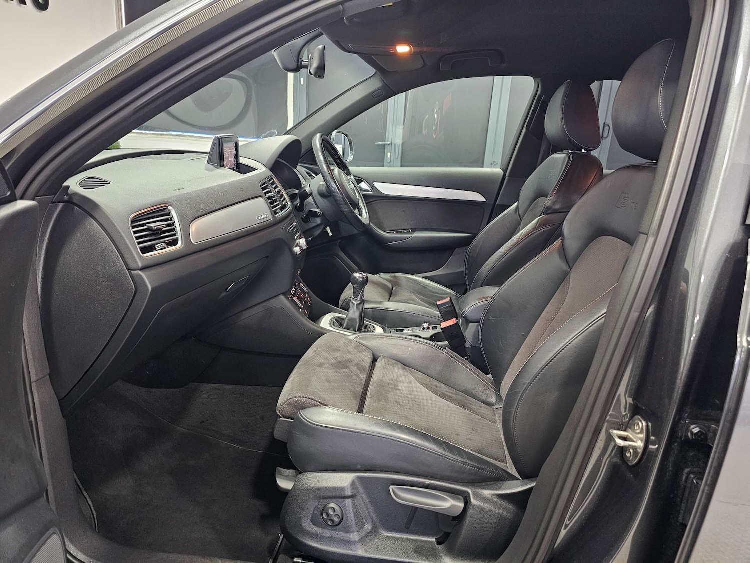 Used Audi Q3 2016 for sale - 76972394: Photo 94