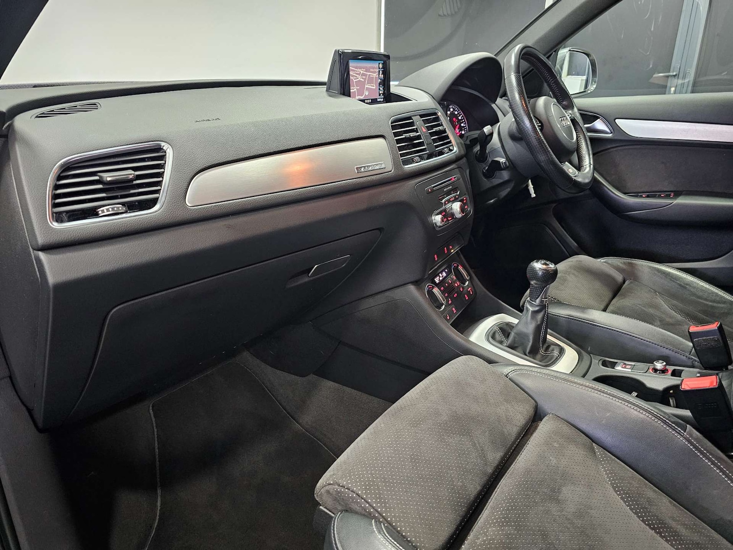 Used Audi Q3 2016 for sale - 76972394: Photo 95