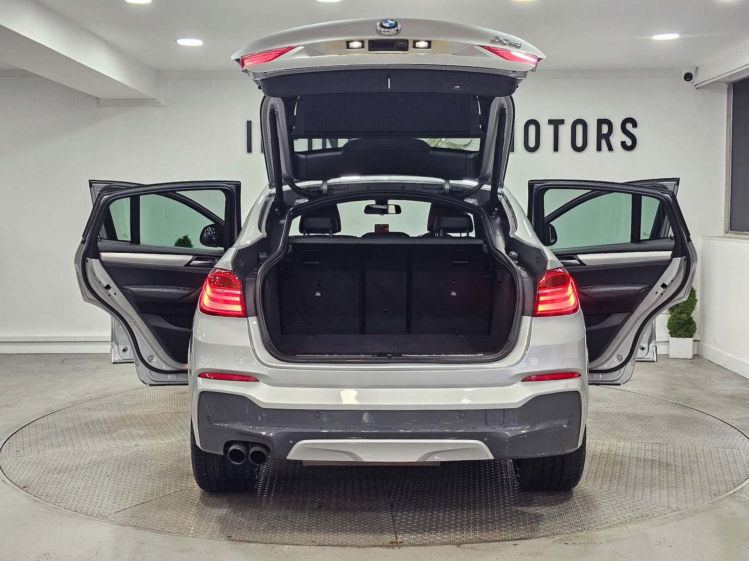 Used BMW X4 2015 for sale - 76972386: Photo 97