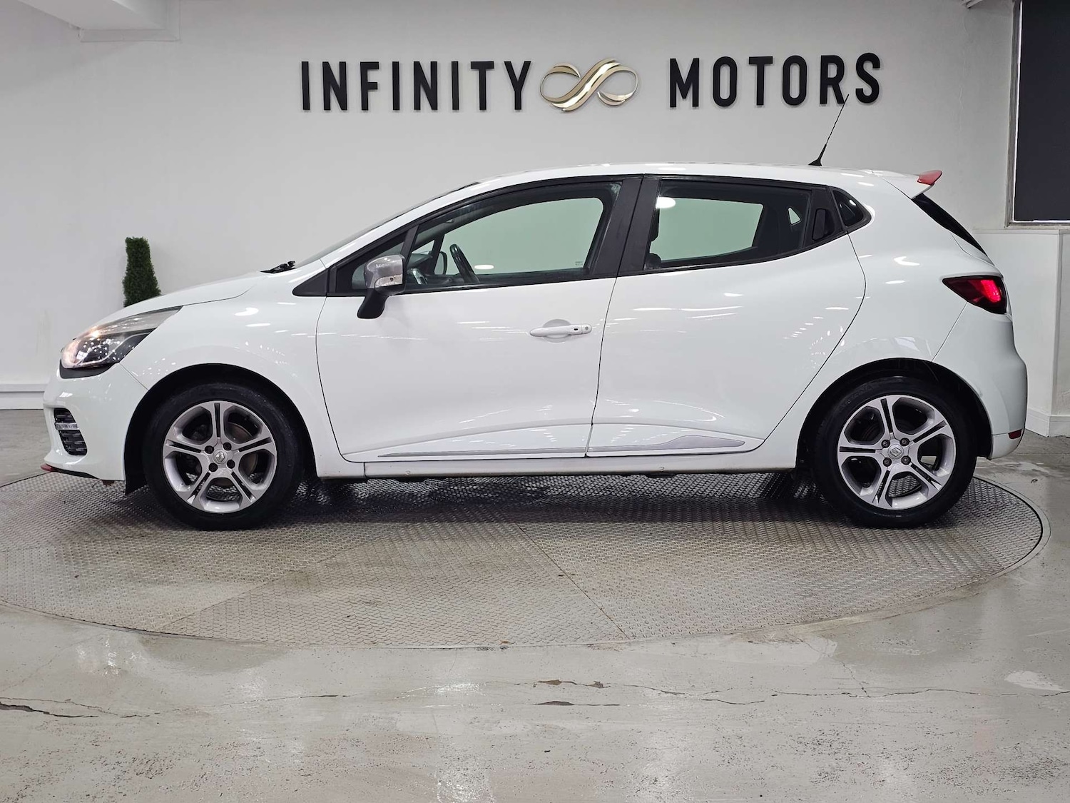 Used Renault Clio 2016 for sale - 77482426: Photo 20