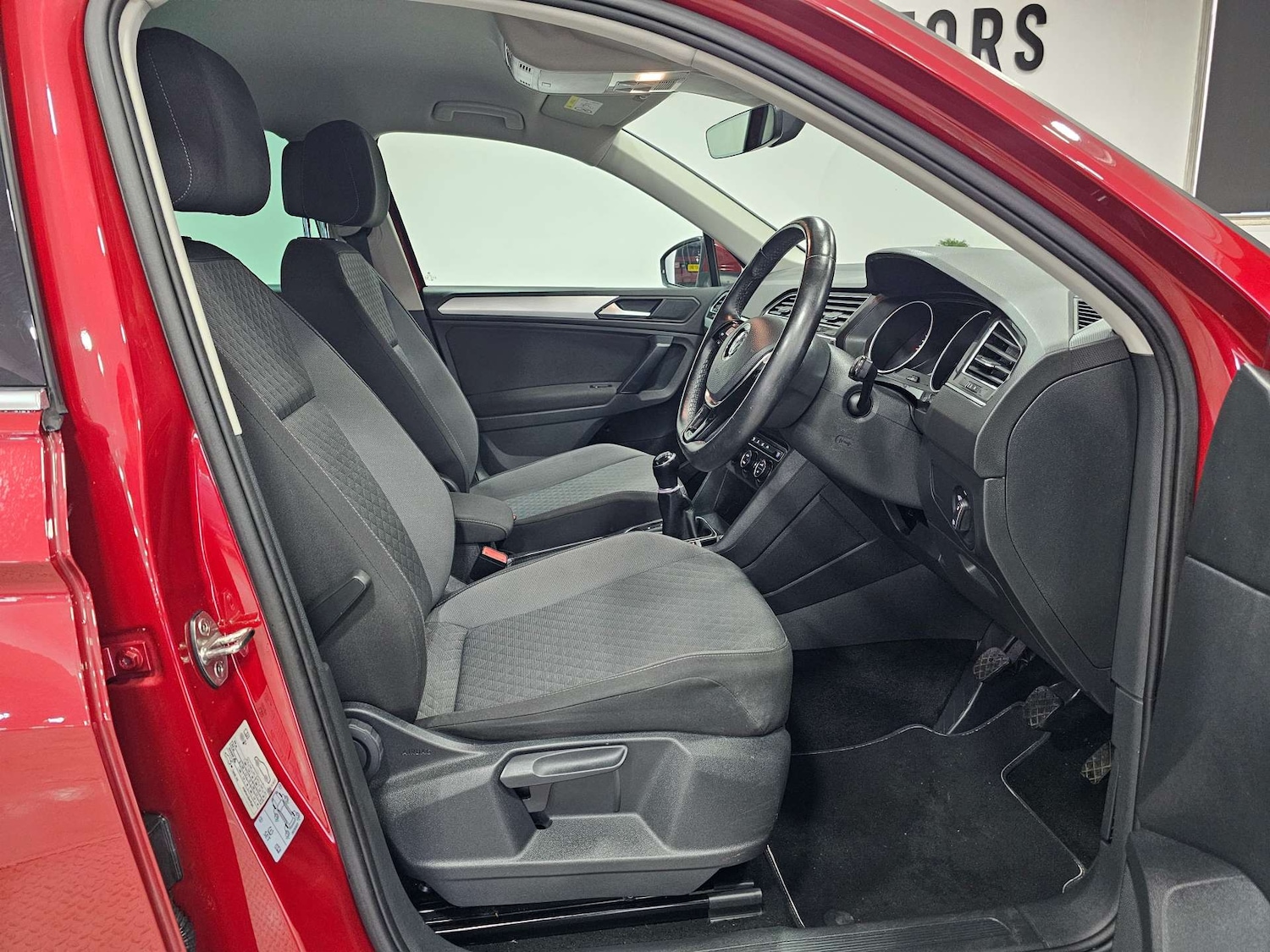 Used Volkswagen Tiguan 2019 for sale - 77469882: Photo 3