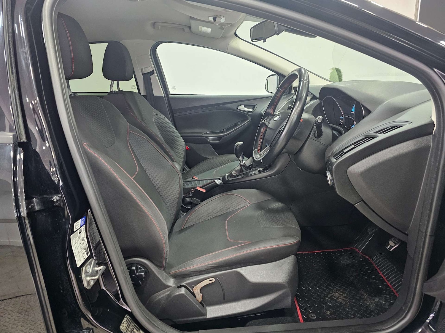 Used Ford Focus 2016 for sale - 77967870: Photo 3