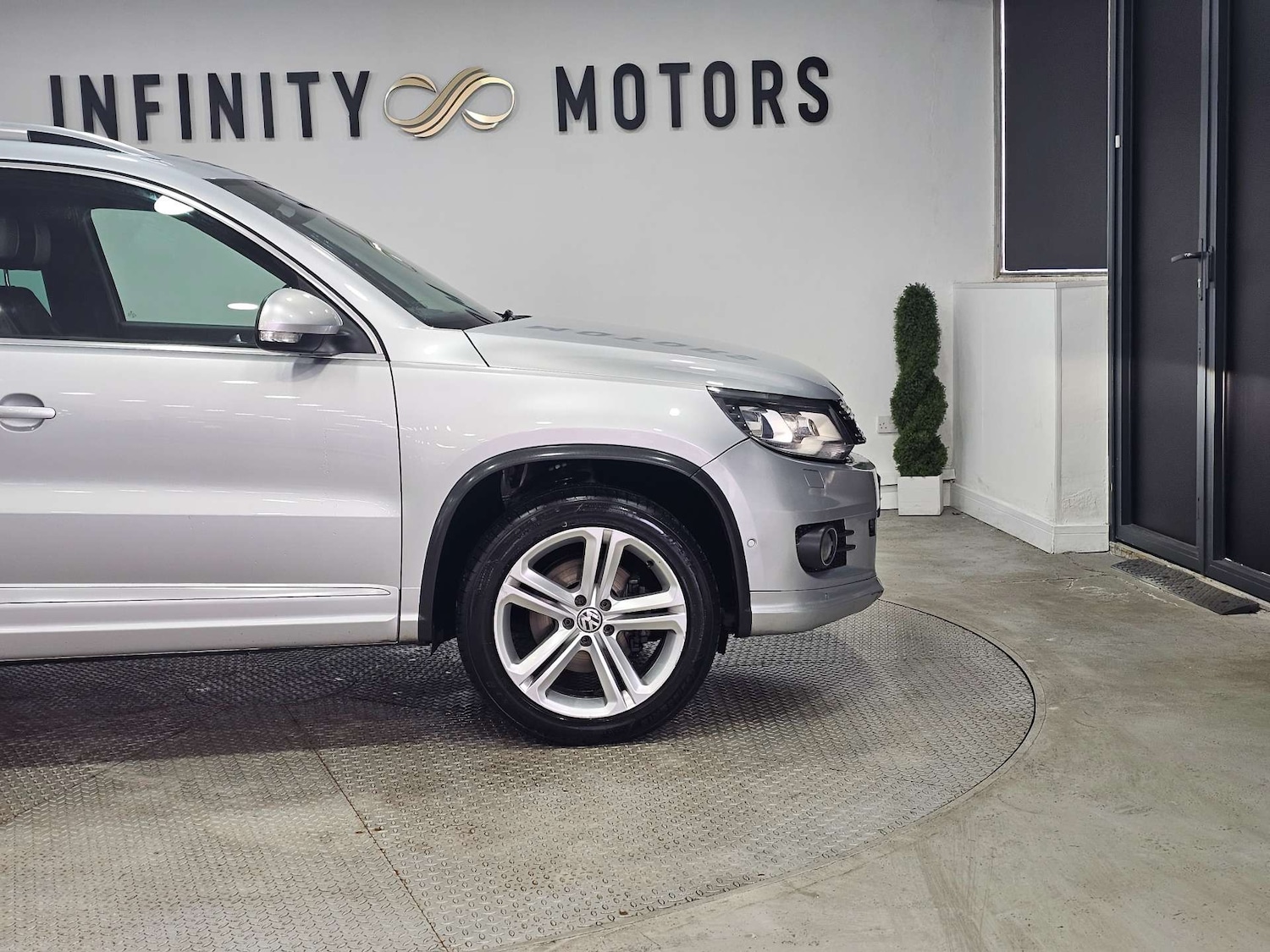 Used Volkswagen Tiguan 2016 for sale - 77326134: Photo 34