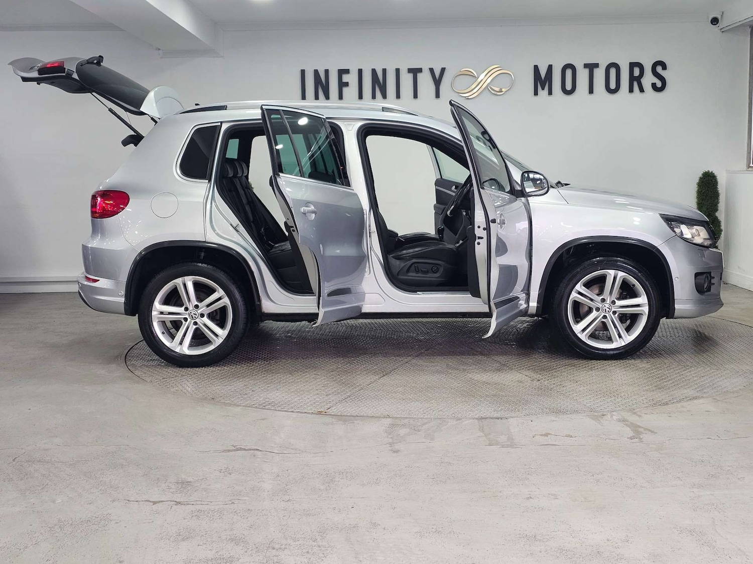 Used Volkswagen Tiguan 2016 for sale - 77326134: Photo 40