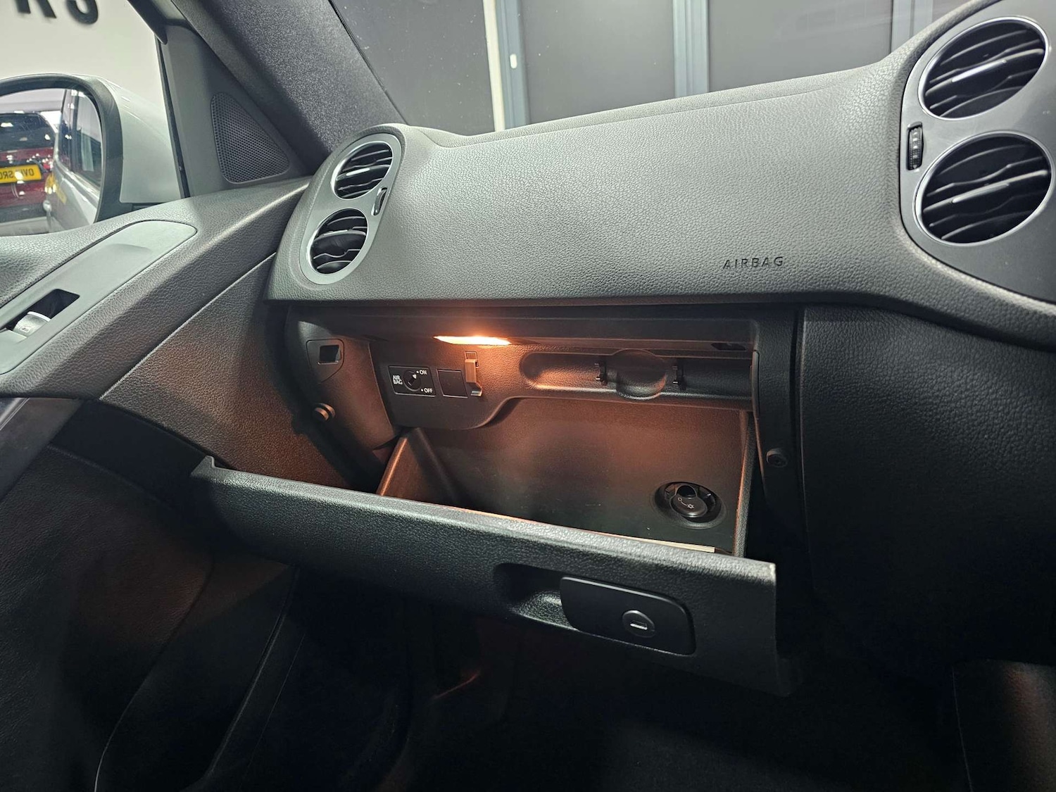 Used Volkswagen Tiguan 2016 for sale - 77326134: Photo 73