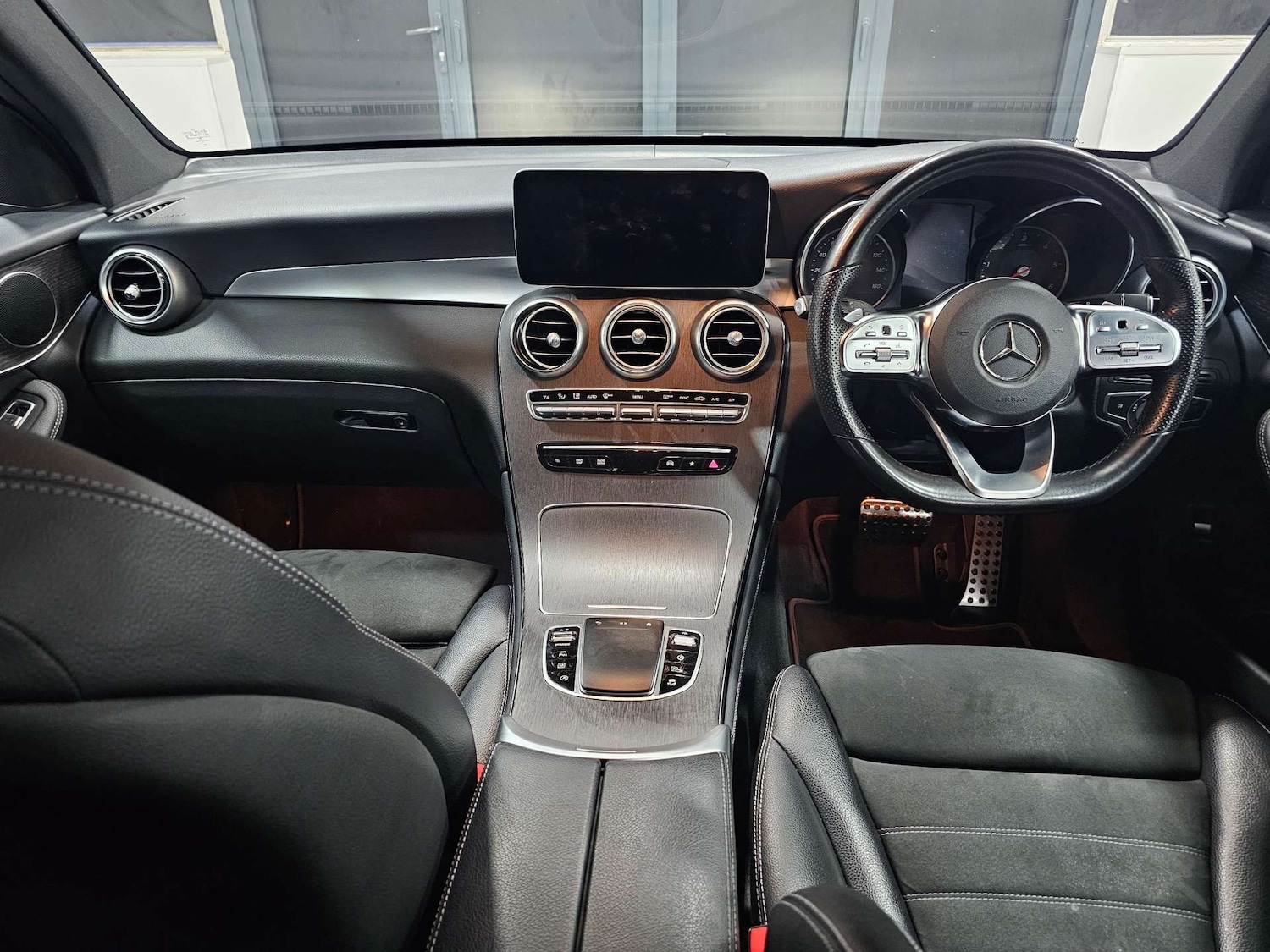 Used Mercedes-Benz GLC 2020 for sale - 76972319: Photo 17