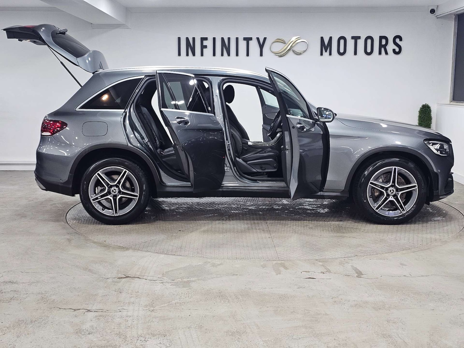 Used Mercedes-Benz GLC 2020 for sale - 76972319: Photo 49