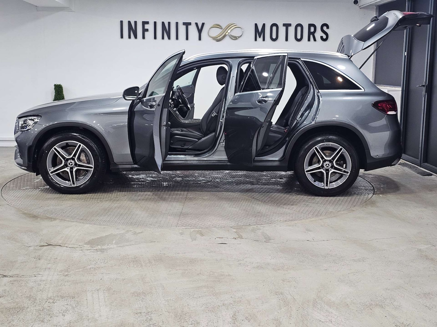 Used Mercedes-Benz GLC 2020 for sale - 76972319: Photo 53