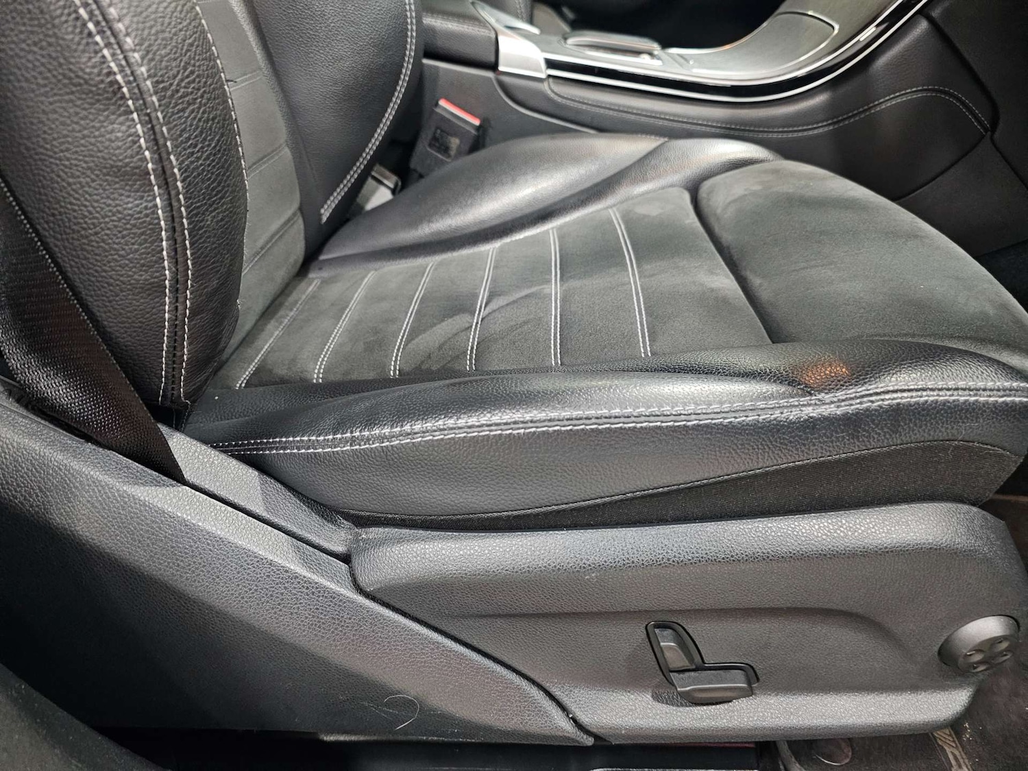 Used Mercedes-Benz GLC 2020 for sale - 76972319: Photo 54