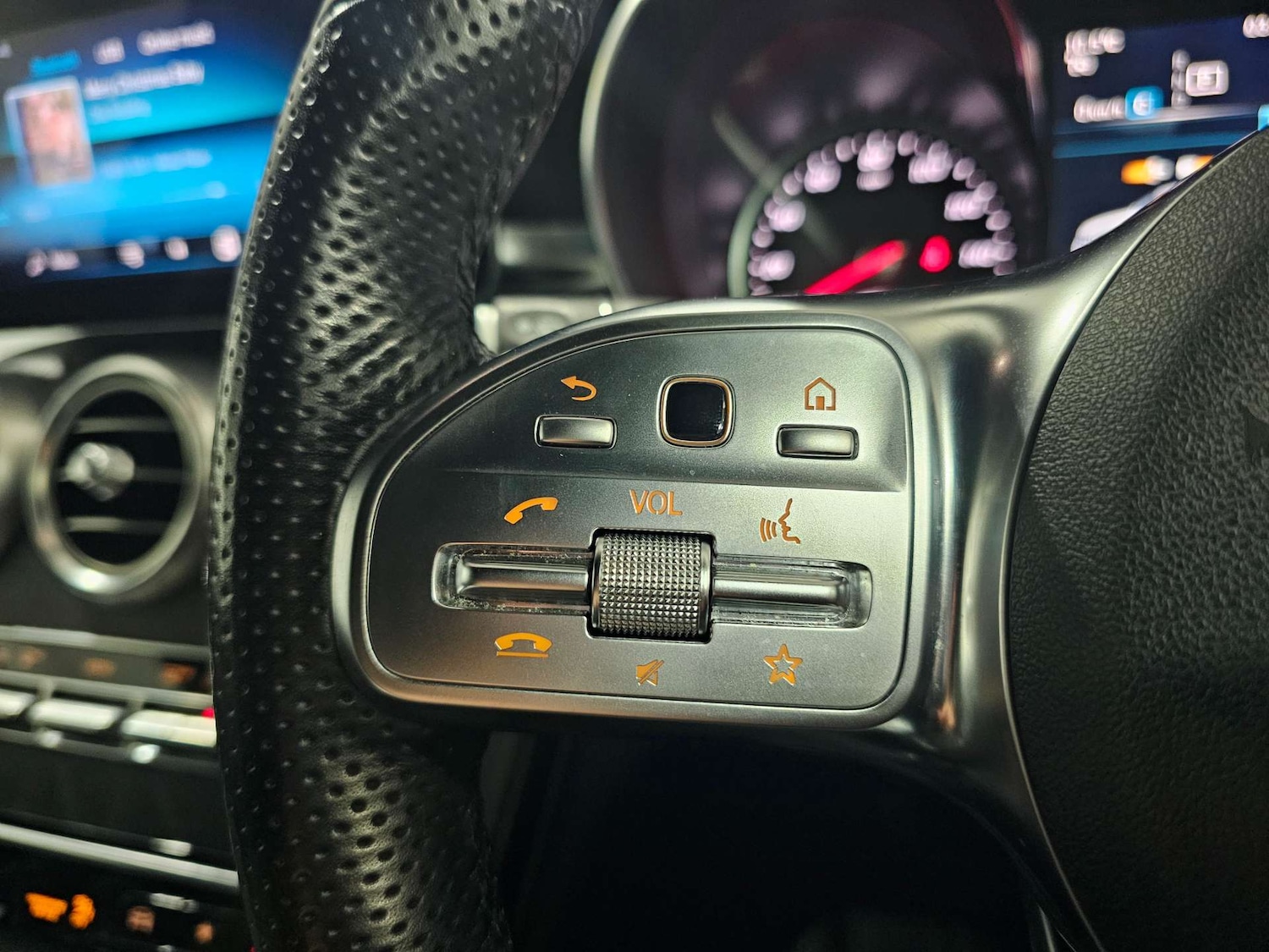 Used Mercedes-Benz GLC 2020 for sale - 76972319: Photo 60