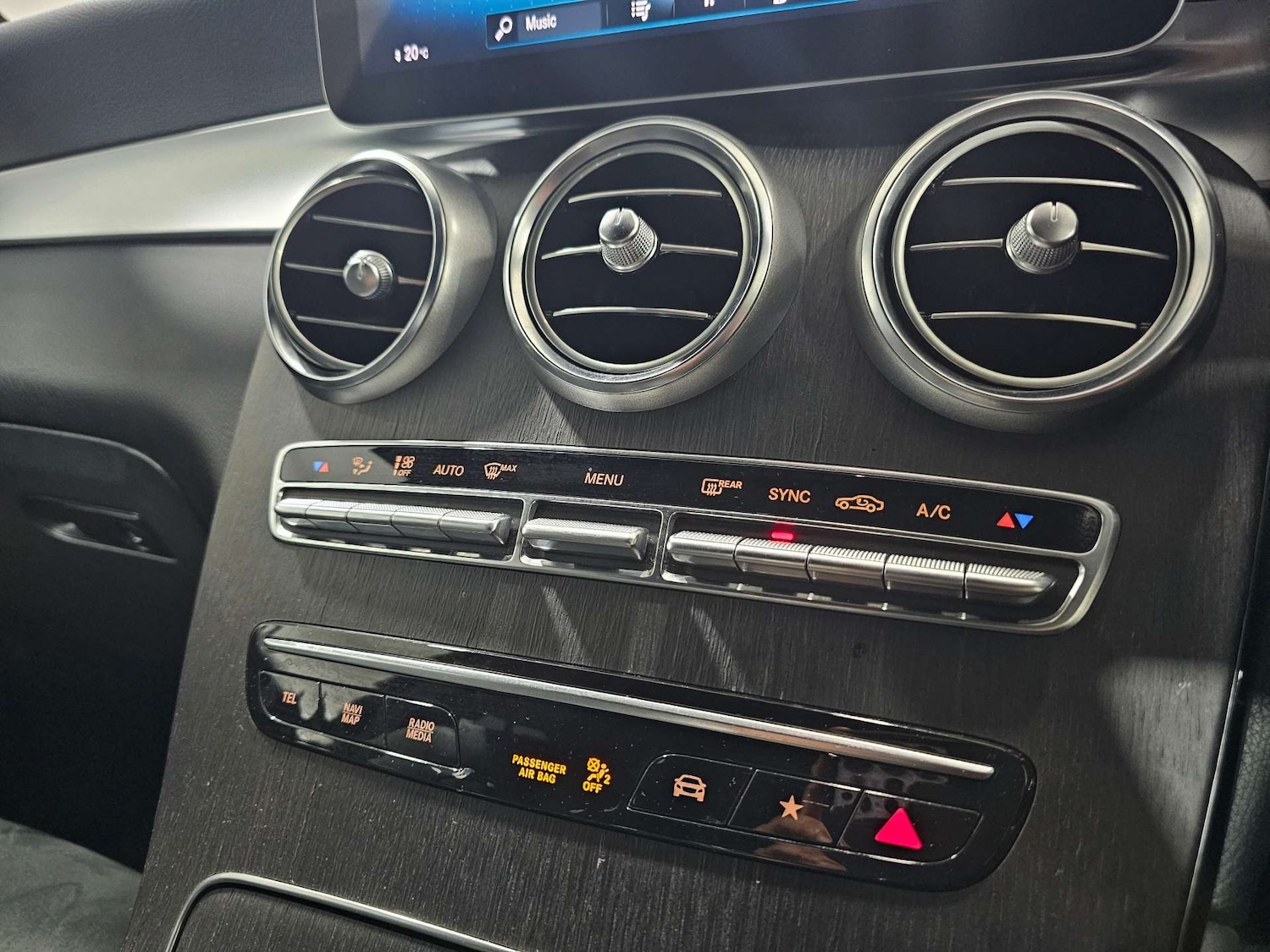 Used Mercedes-Benz GLC 2020 for sale - 76972319: Photo 70