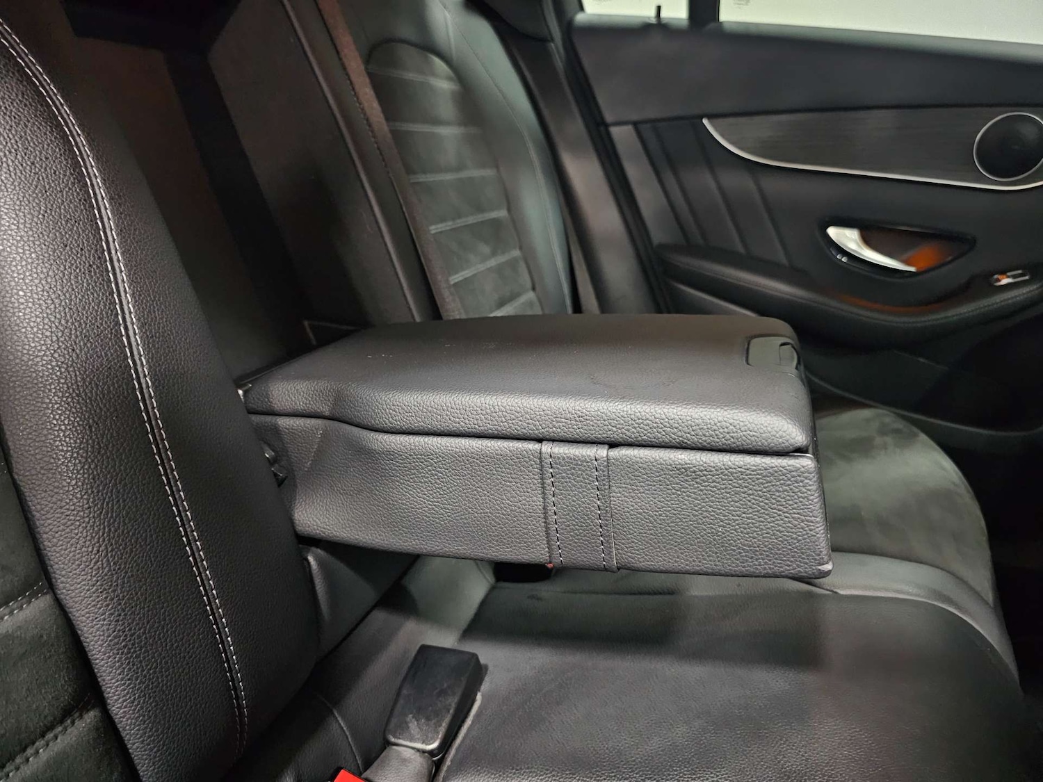 Used Mercedes-Benz GLC 2020 for sale - 76972319: Photo 84