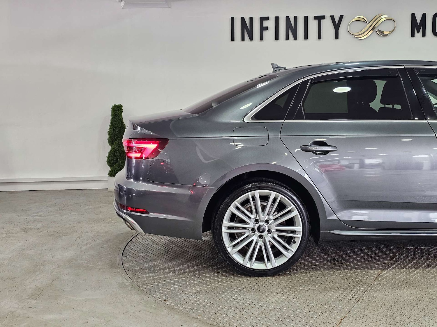 Used Audi A4 2019 for sale - 77762389: Photo 37