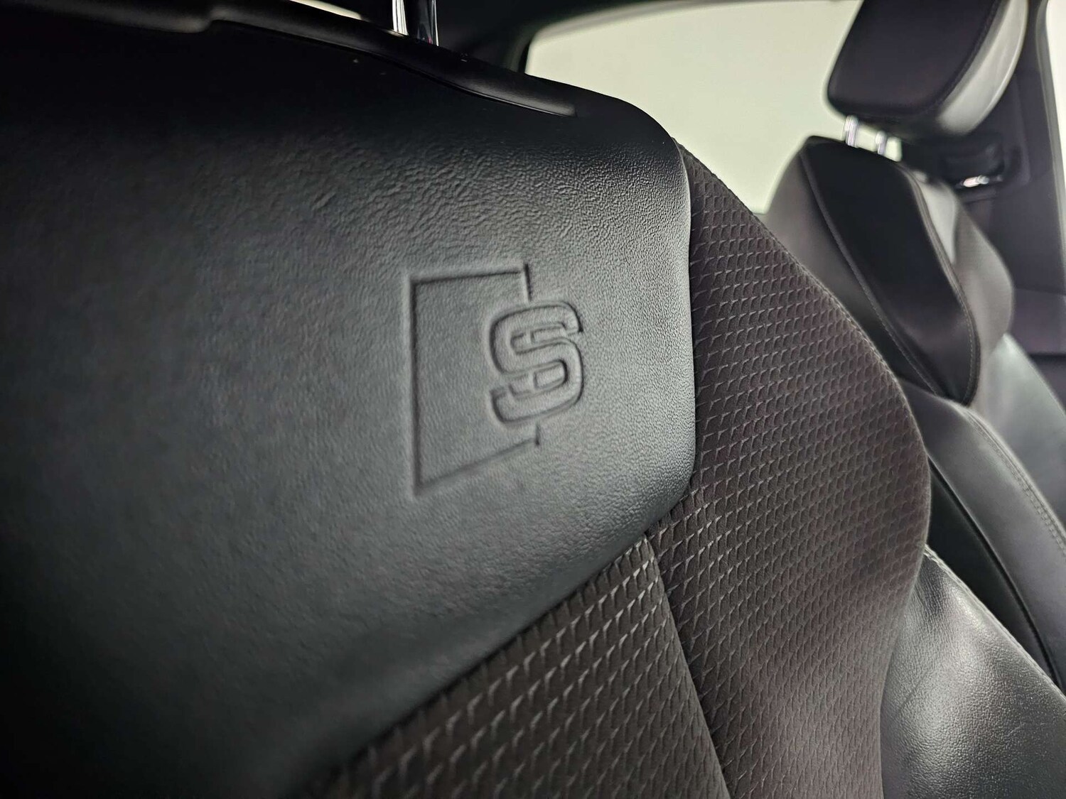 Used Audi A4 2019 for sale - 77762389: Photo 57