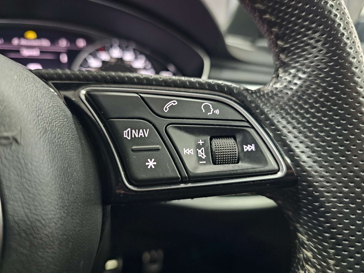 Used Audi A4 2019 for sale - 77762389: Photo 61