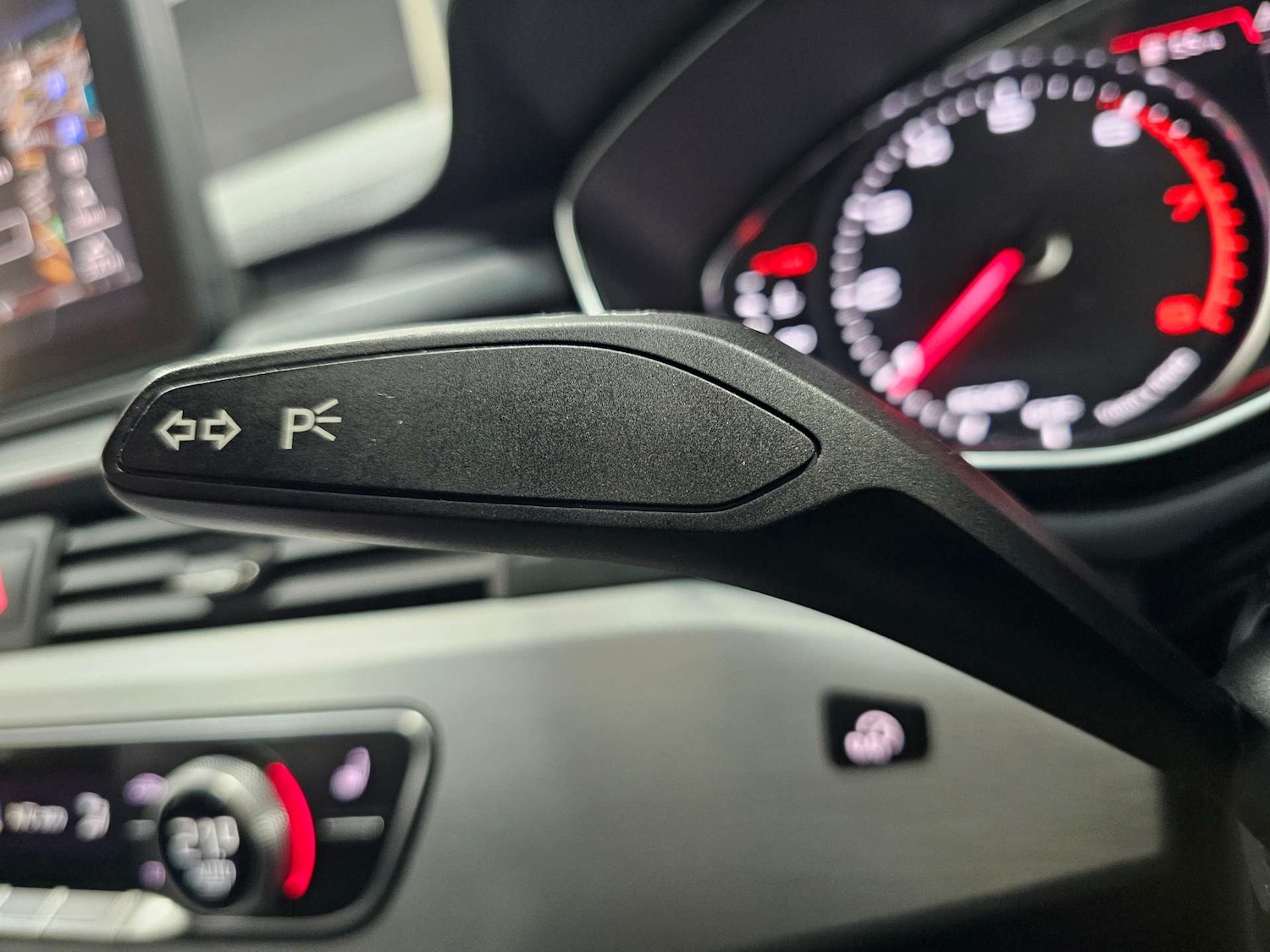 Used Audi A4 2019 for sale - 77762389: Photo 64