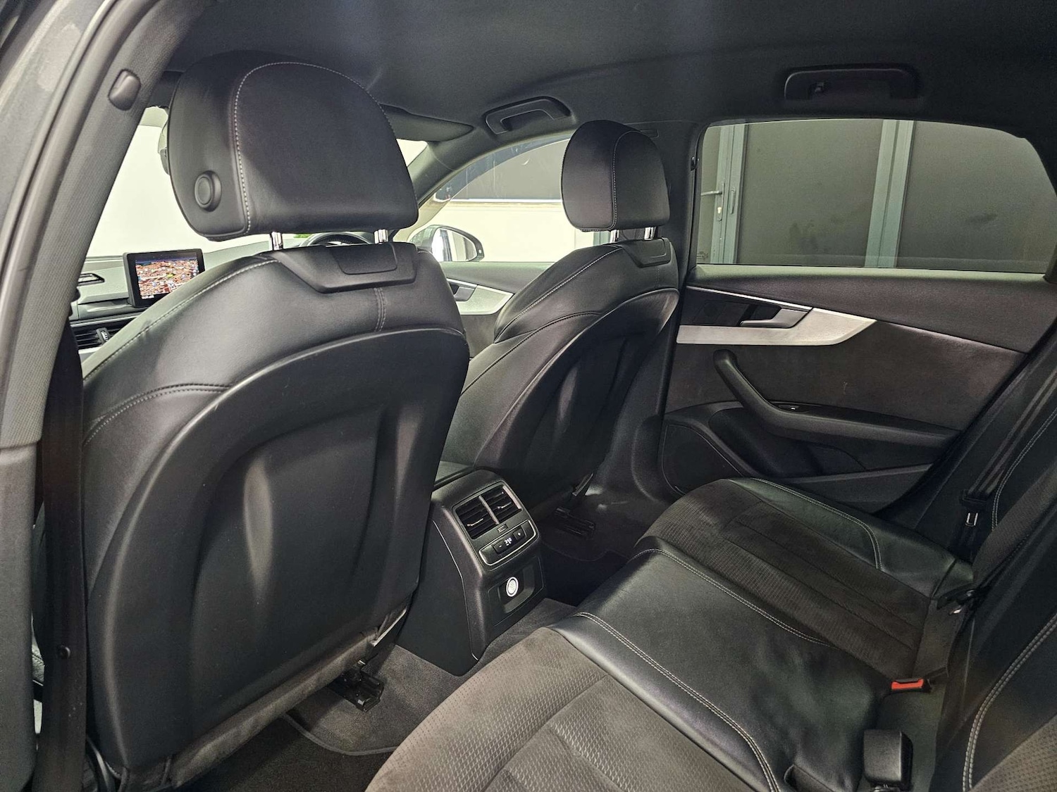 Used Audi A4 2019 for sale - 77762389: Photo 93