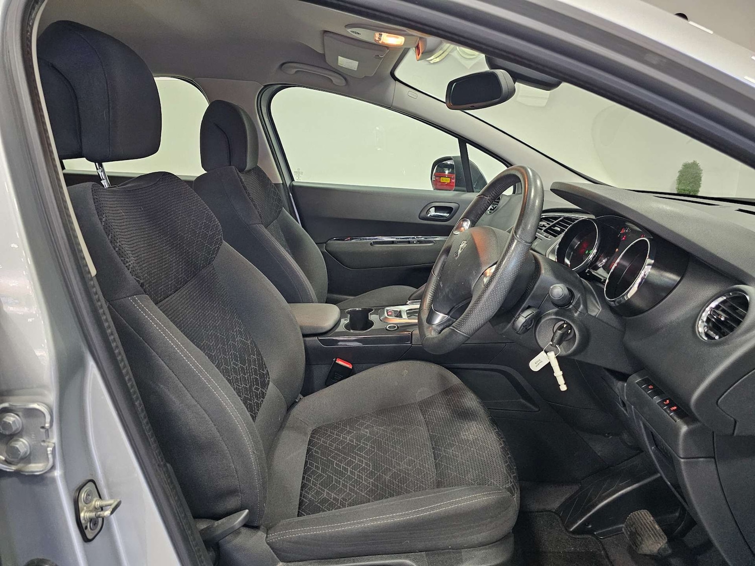 Used Peugeot 3008 2015 for sale - 77494128: Photo 2