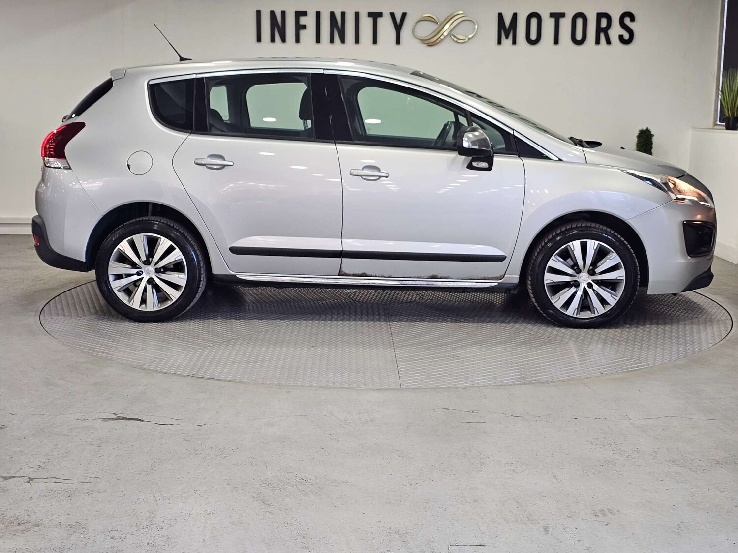 Used Peugeot 3008 2015 for sale - 77494128: Photo 35