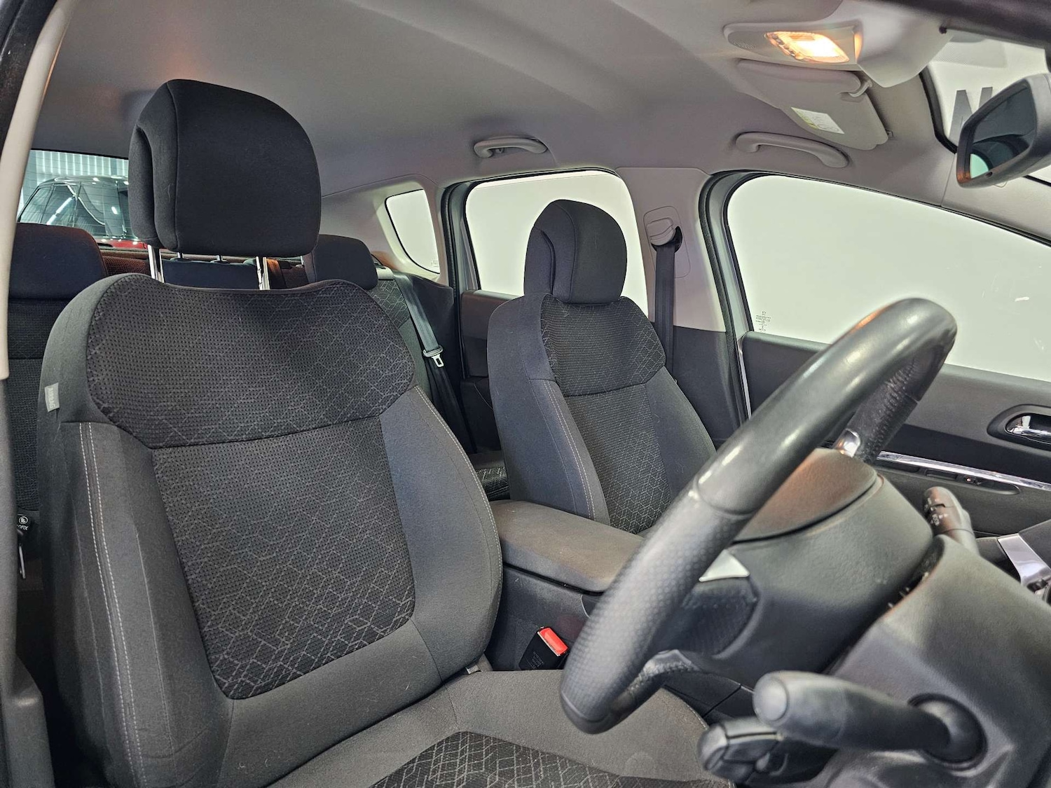 Used Peugeot 3008 2015 for sale - 77494128: Photo 5