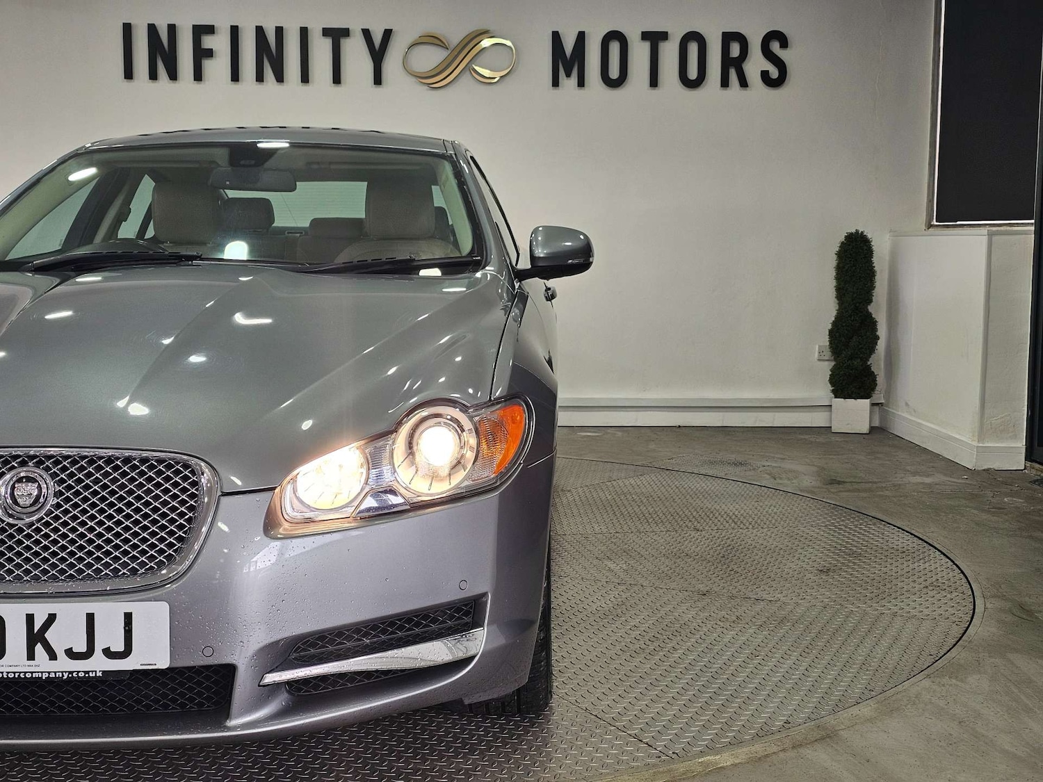 Used Jaguar XF 2010 for sale - 77025181: Photo 11