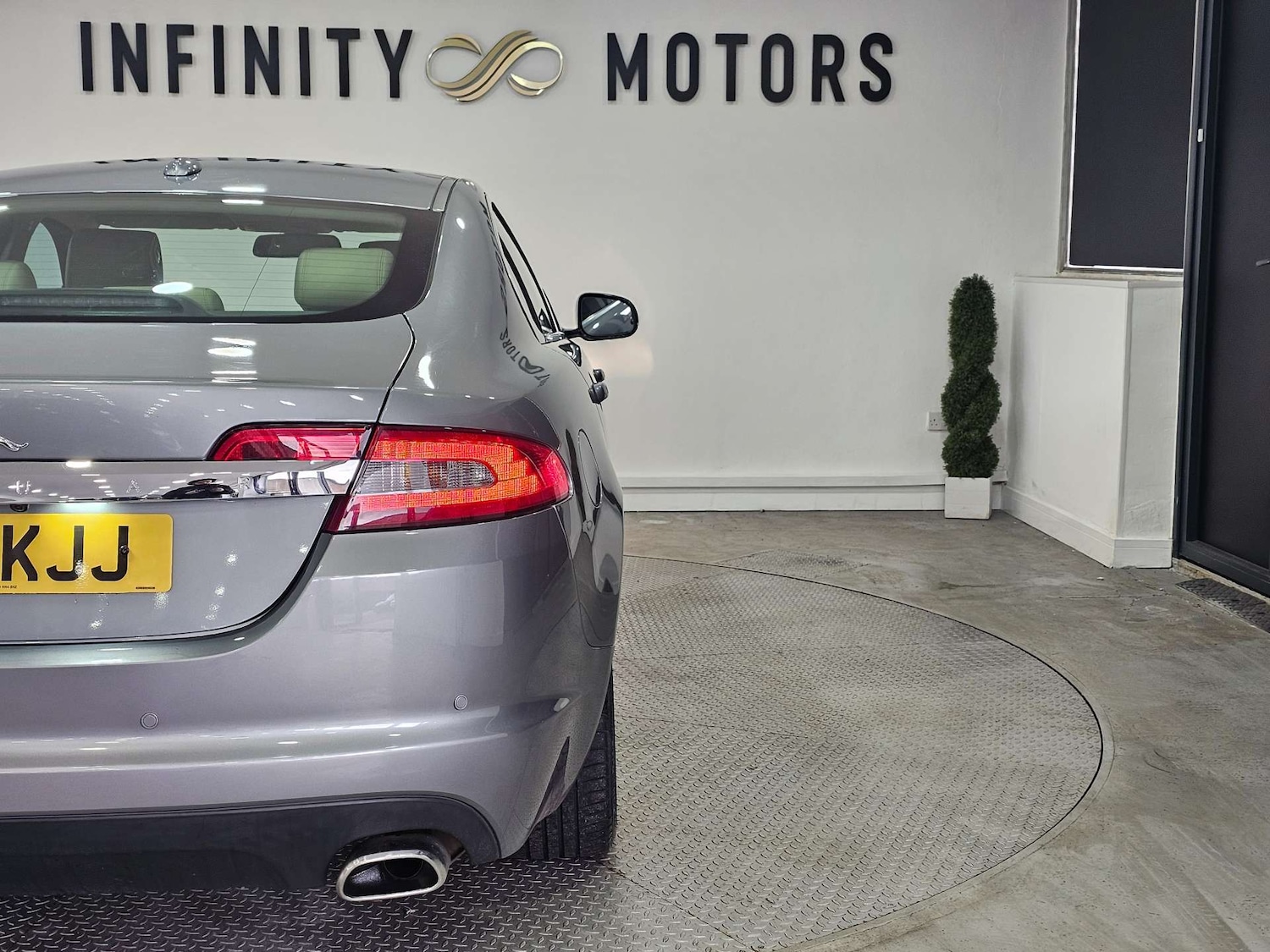 Used Jaguar XF 2010 for sale - 77025181: Photo 27