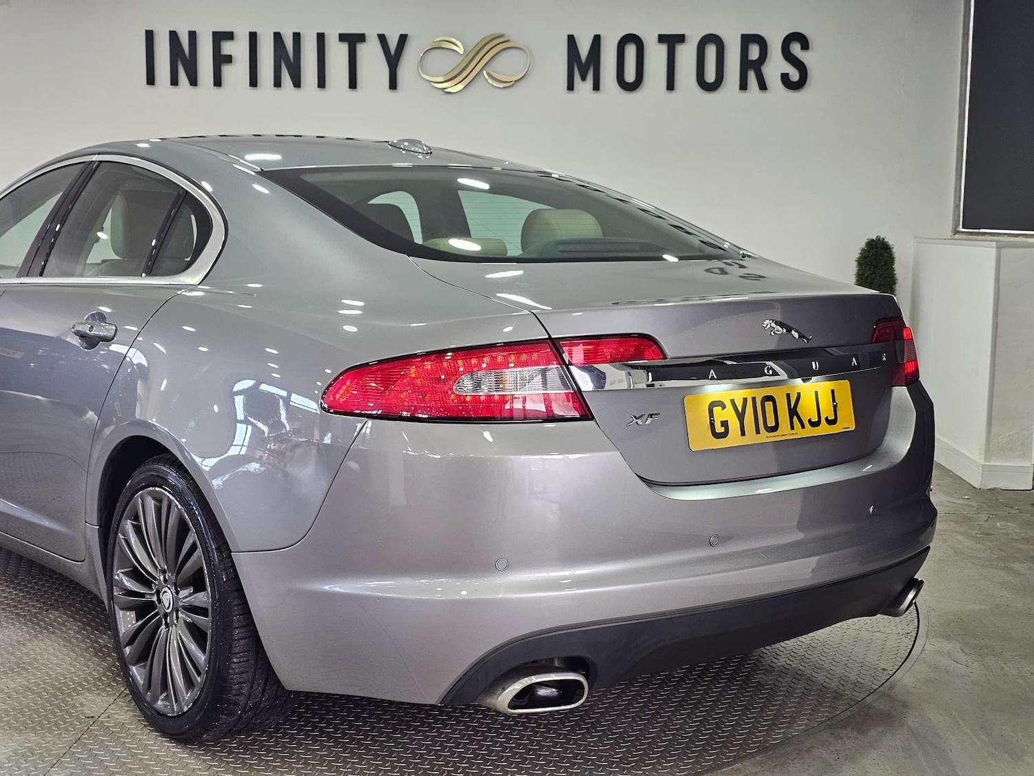 Used Jaguar XF 2010 for sale - 77025181: Photo 30