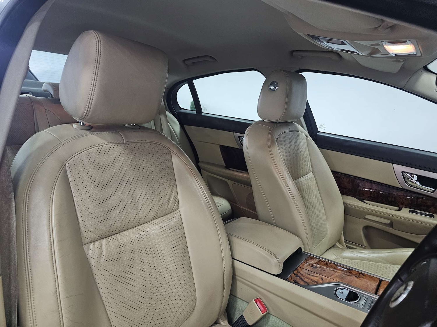 Used Jaguar XF 2010 for sale - 77025181: Photo 49