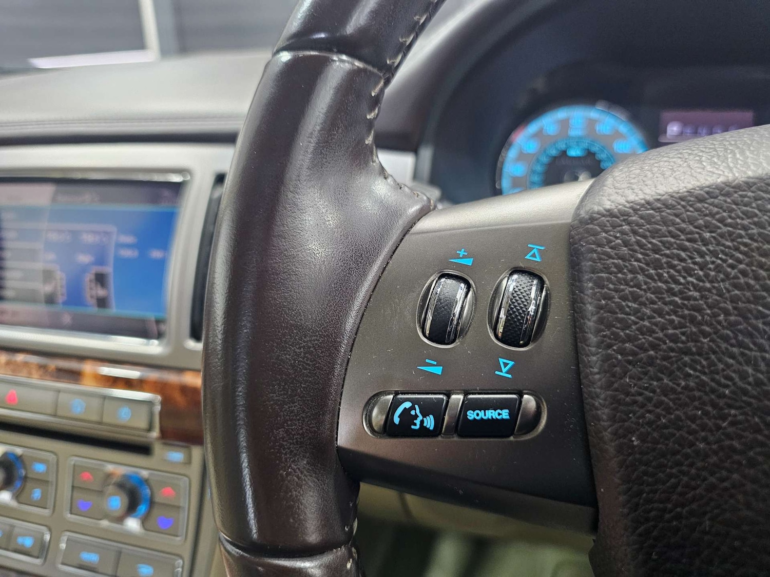 Used Jaguar XF 2010 for sale - 77025181: Photo 52