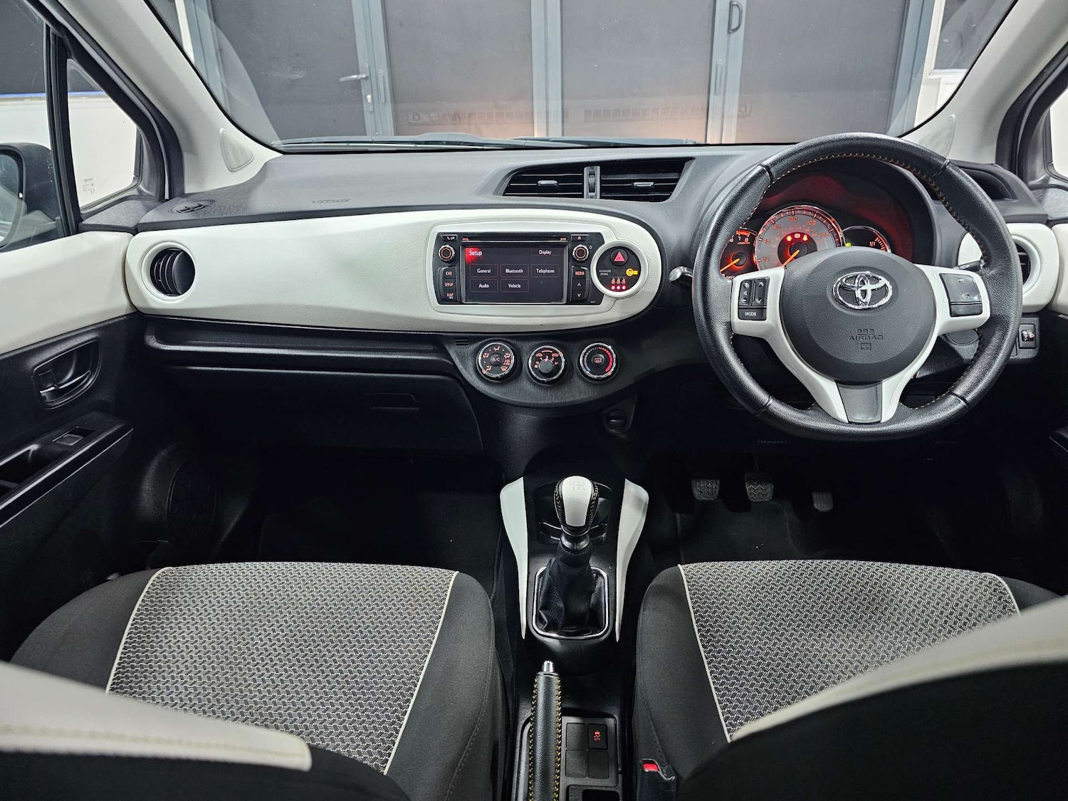 Used Toyota Yaris 2013 for sale - 76972400: Photo 15