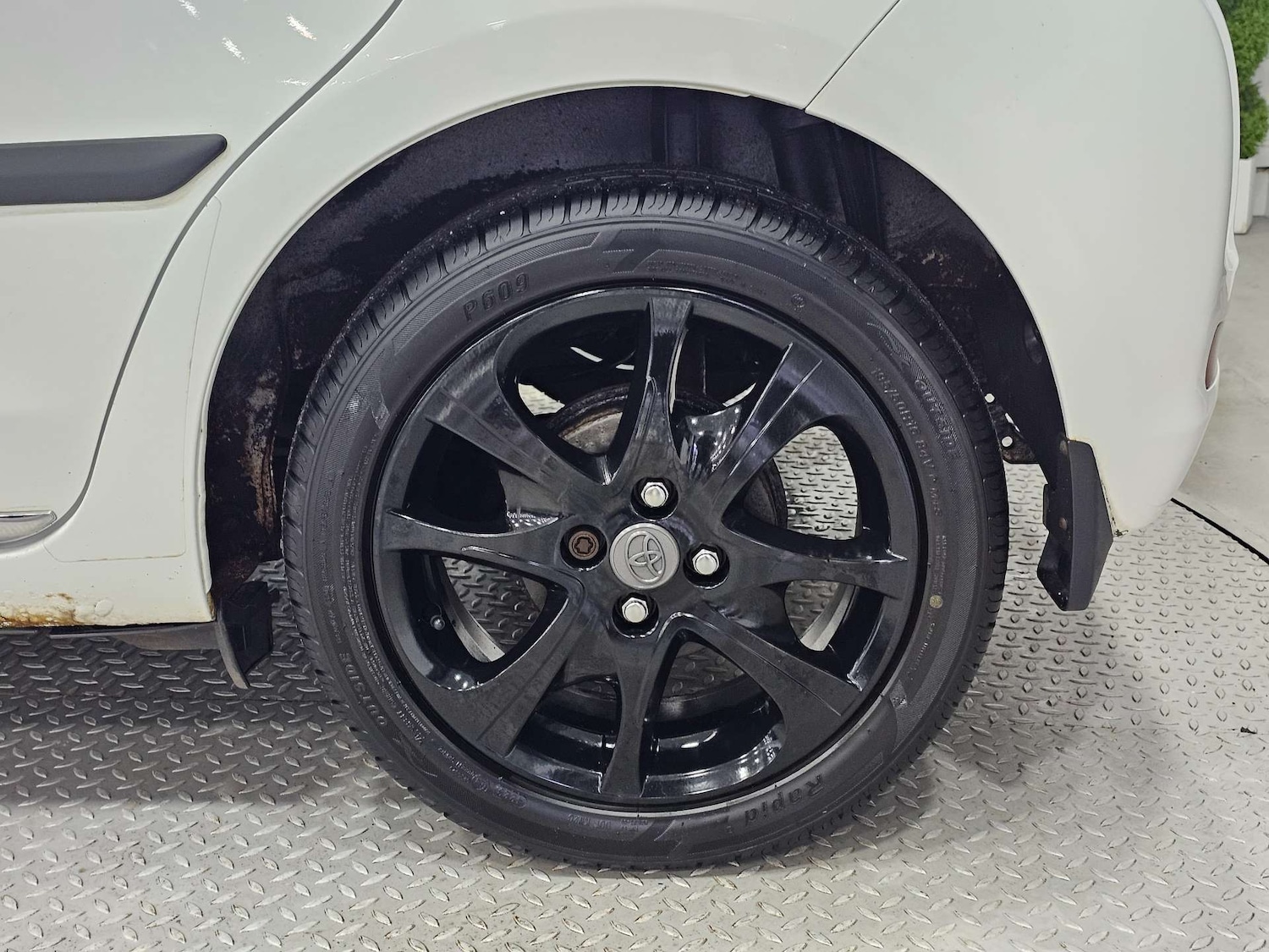 Used Toyota Yaris 2013 for sale - 76972400: Photo 21