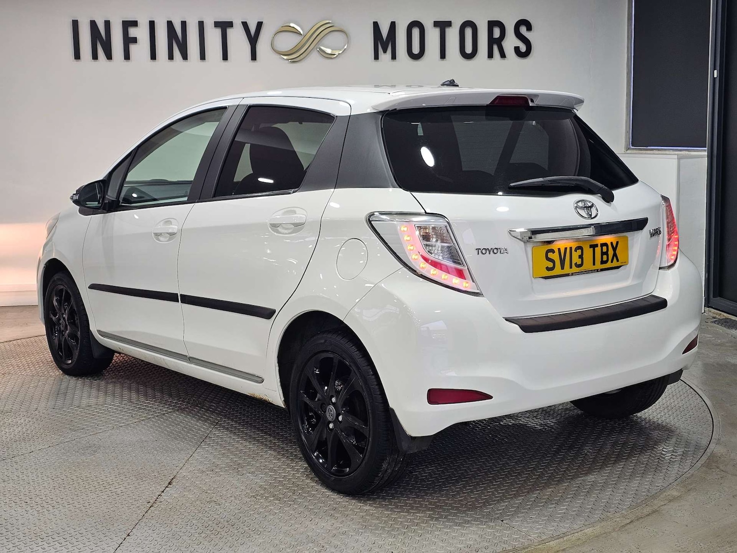 Used Toyota Yaris 2013 for sale - 76972400: Photo 23