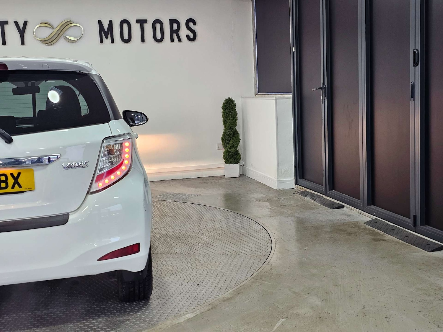 Used Toyota Yaris 2013 for sale - 76972400: Photo 26