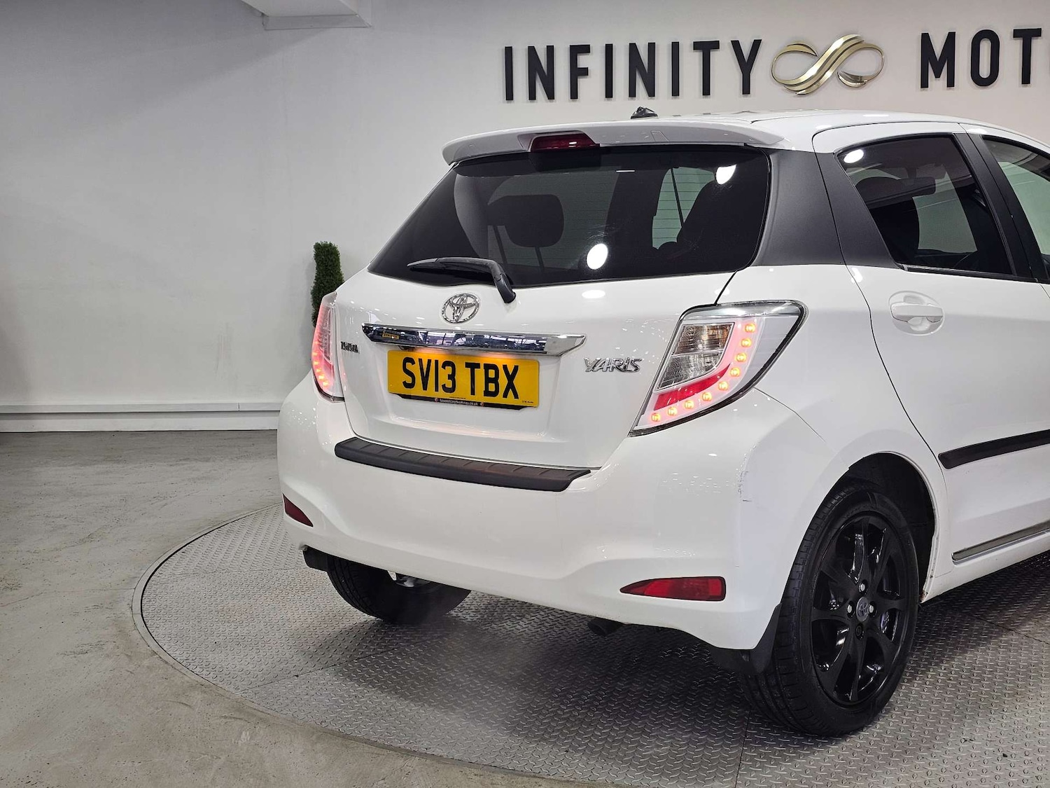 Used Toyota Yaris 2013 for sale - 76972400: Photo 30