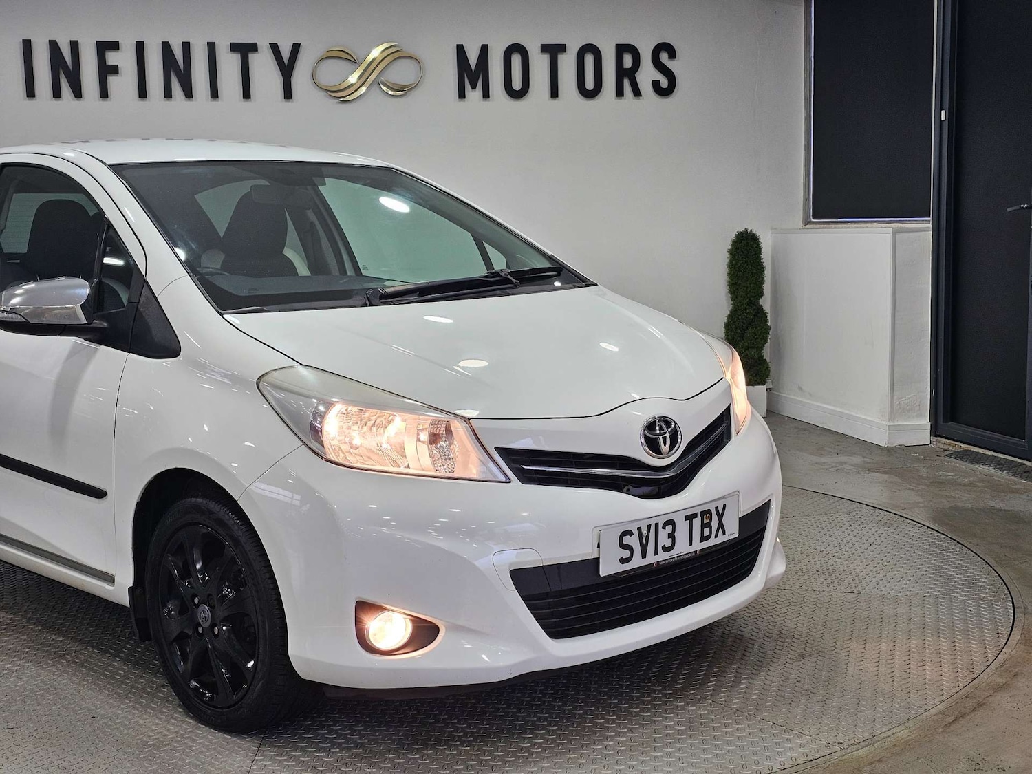 Used Toyota Yaris 2013 for sale - 76972400: Photo 4