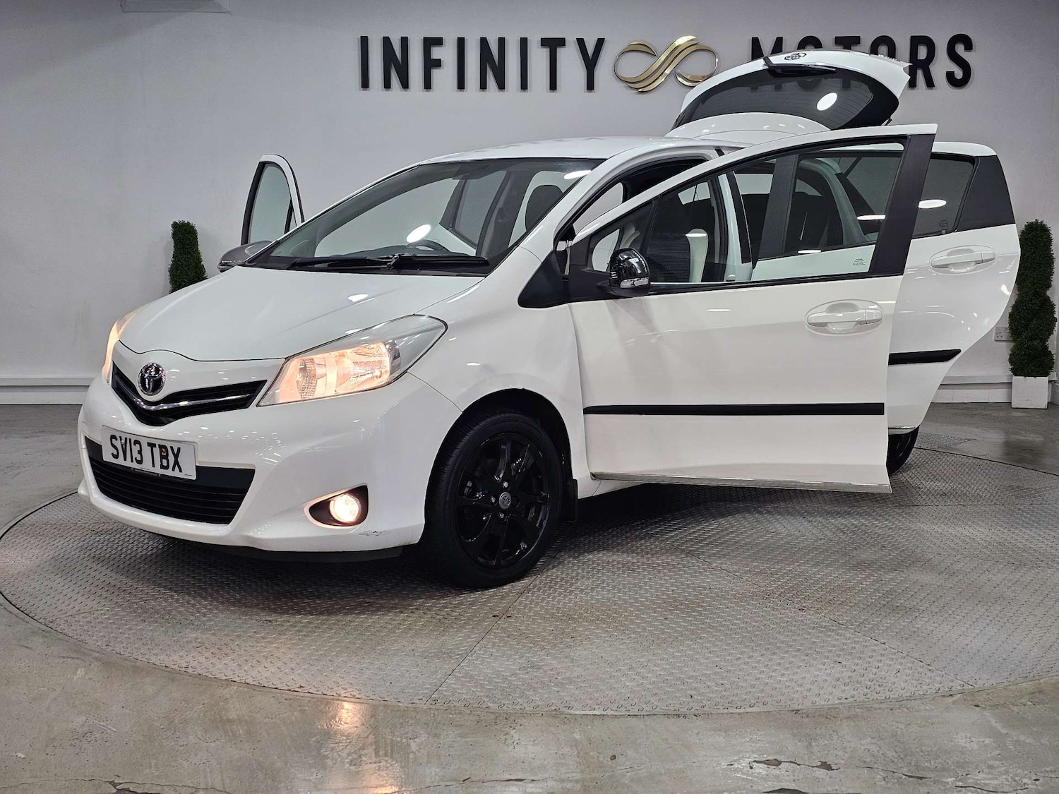 Used Toyota Yaris 2013 for sale - 76972400: Photo 40