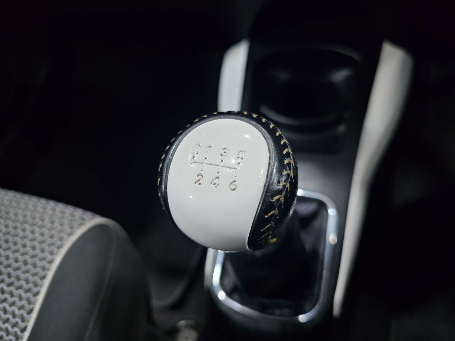 Used Toyota Yaris 2013 for sale - 76972400: Photo 57