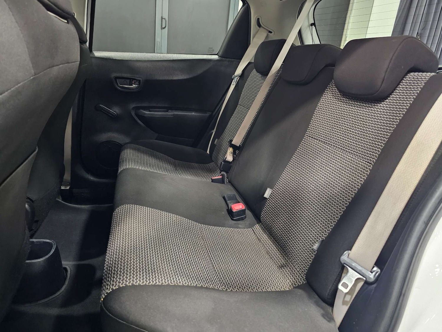 Used Toyota Yaris 2013 for sale - 76972400: Photo 73