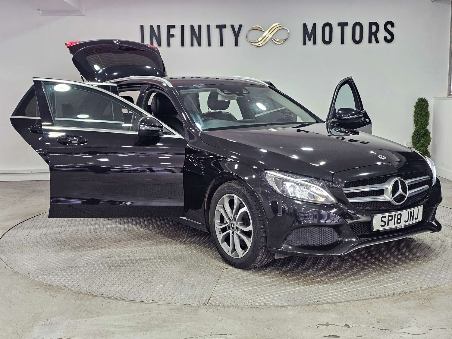 Used Mercedes-Benz C Class 2018 for sale - 77086074: Photo 43