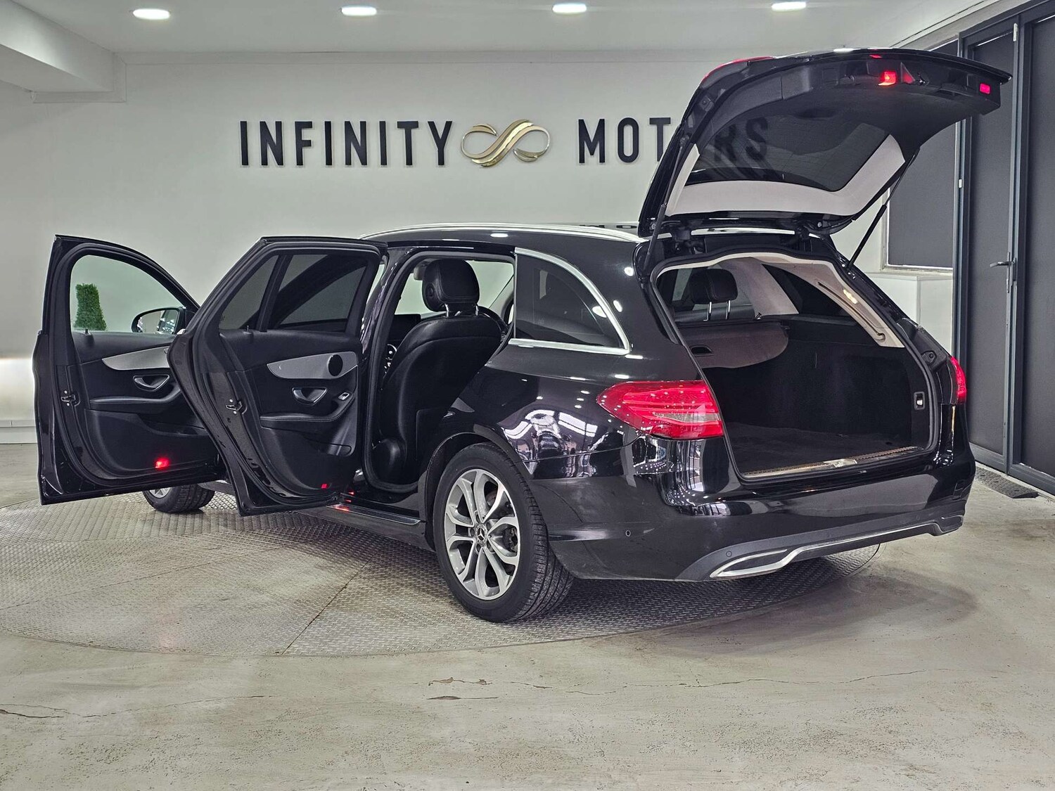 Used Mercedes-Benz C Class 2018 for sale - 77086074: Photo 47