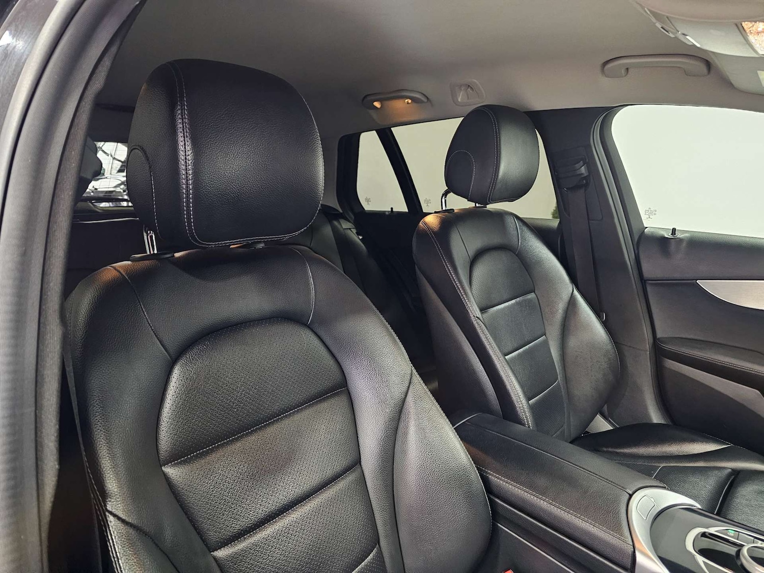 Used Mercedes-Benz C Class 2018 for sale - 77086074: Photo 5