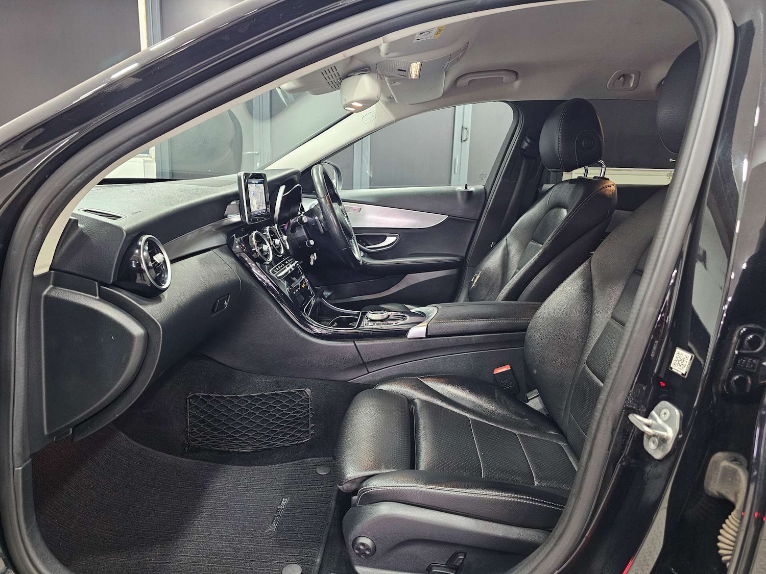 Used Mercedes-Benz C Class 2018 for sale - 77086074: Photo 96